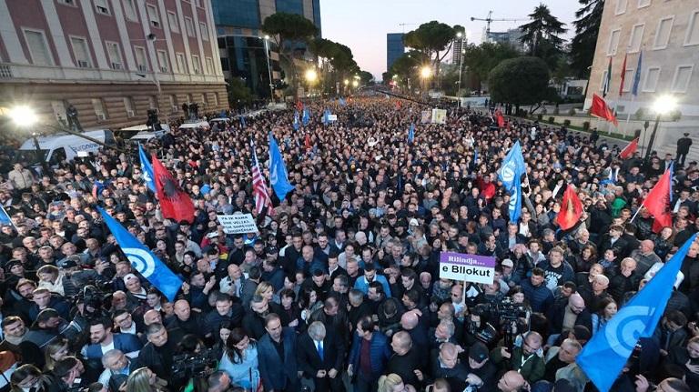 Policia shqiptare ja refuzon kërkesën PD-së për protestë