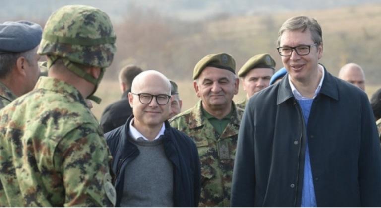 Vuçiq nuk hek nga goja së përmenduri ushtrinë, thotë se serbët ishin gati të luftojnë pas zhvillimeve në veri të Kosovës