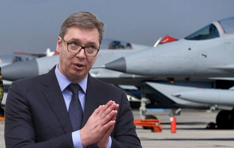Vuçiç jep urdhrin për ngritjen e avionit ushtarak: “Të sulmohet droni armik”