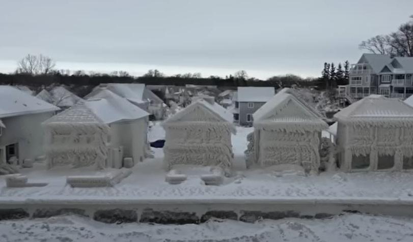 Acar në Kanada, pamjet e shtëpive të ngrira (Video)