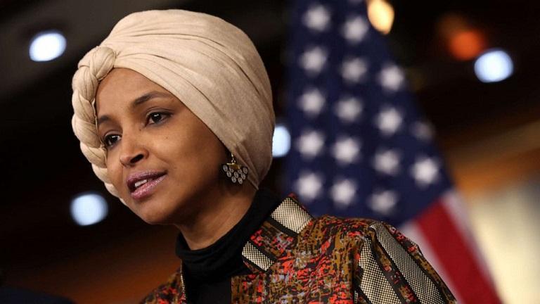 Dhoma e Përfaqësuesve përjashton demokraten Ilhan Omar