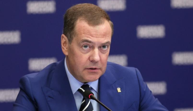 Medvedev: Rrezik nëse armët bërthamore përfundojnë në duart e Wanger!