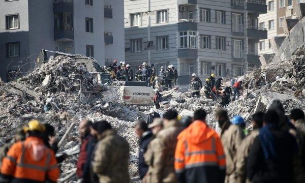 3 të vdekur e qindra të plagosur nga termeti i sotshëm në Turqi