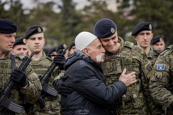 Familja Jashari që dha shumë për lirinë dhe ushtarët e Kosovës që po e jetësojnë këtë liri