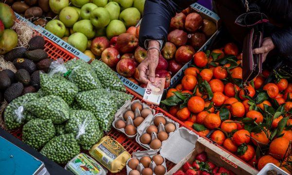 Nga Banka Botërore thonë se çmimet e mallrave pritet të regjistrojnë rënien më të madhe që nga pandemia