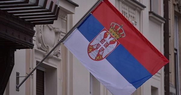 Flamuri serb do të hiqet nga ndërtesat e komunave në veri