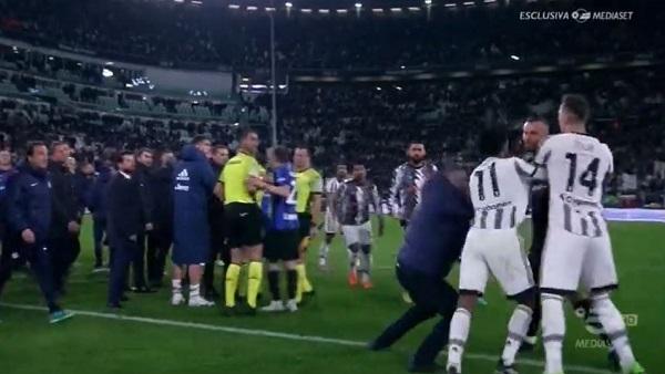 Plas grushti pas ndeshjes Juventus-Inter, shikoni sherrin masiv: “Kacafyetje, përplasje mes lojtarëve, tre kartonë të kuq”