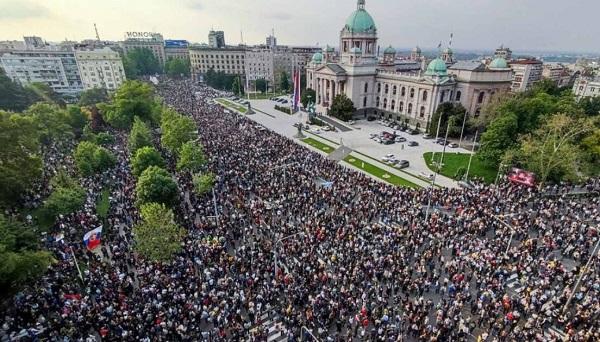 Serbia ka të ngjarë të marr flakë!