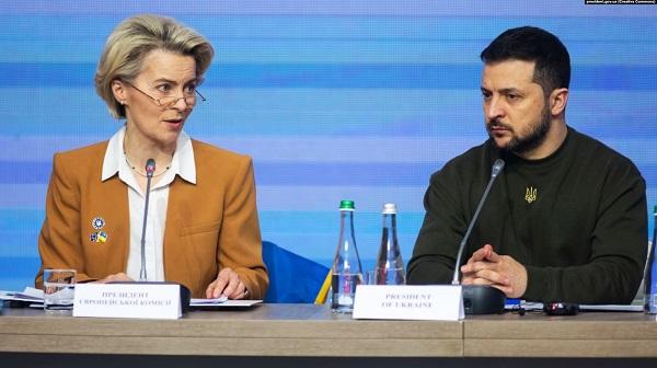 Von der Leyen në Kiev: Mirëpres vendimin e Zelenskyt për të shënuar Ditën e Evropës