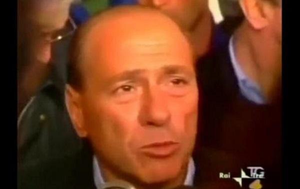 Video e rrallë: Lotët e Berlusconi-t për emigrantët shqiptarë që vdiqën në “Tragjedinë e Otrantos”