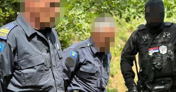 Kamberi: Ndaj tre policëve të Kosovës dyshohet se u ushtrua dhunë