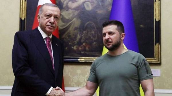 Zelensky falënderon Erdoganin për kthimin në atdhe të ish komandantëve ukrainas