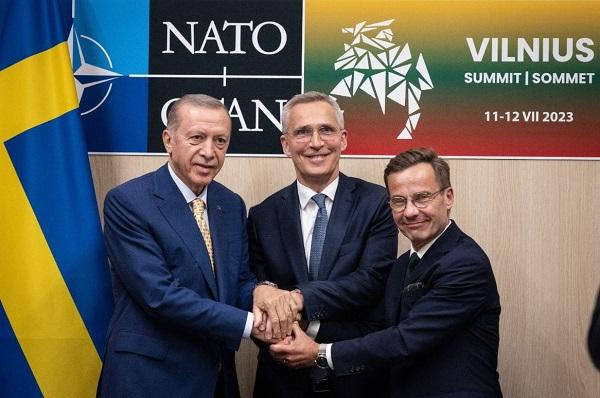 Stoltenberg: Turqia do të mbështesë pranimin e Suedisë në NATO