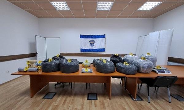 Arrestohet një i dyshuar në Skenderaj dhe konfiskohen mbi 59 kg marihuanë