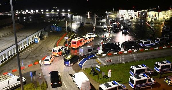 Situatë me pengje në aeroportin e Hamburgut të Gjermanisë – thotë policia