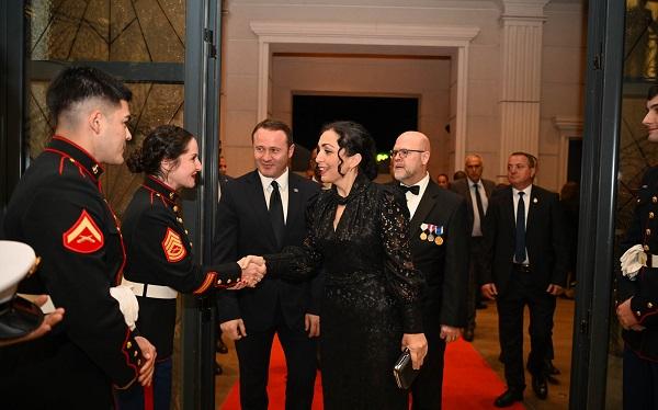 Osmani pjesë e Ballos së Marinasve ku qe edhe ambasadori Hovenier