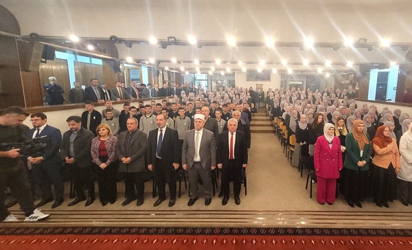 Medreseja Alauddin pjesë e librit Guinness për origamin e flamurit kombëtar shqiptar