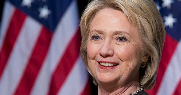 Clinton: Kosova me dy gra presidente të përkushtuara në fuqizimin e gruas dhe forcimin e paqes