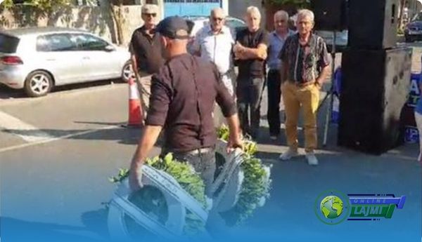 Incident në 78-vjetorin e kryengritjes së Postribës, qytetari heq kurorat e vendosura nga Benet Beci: Ikni, komunistë! (Video)